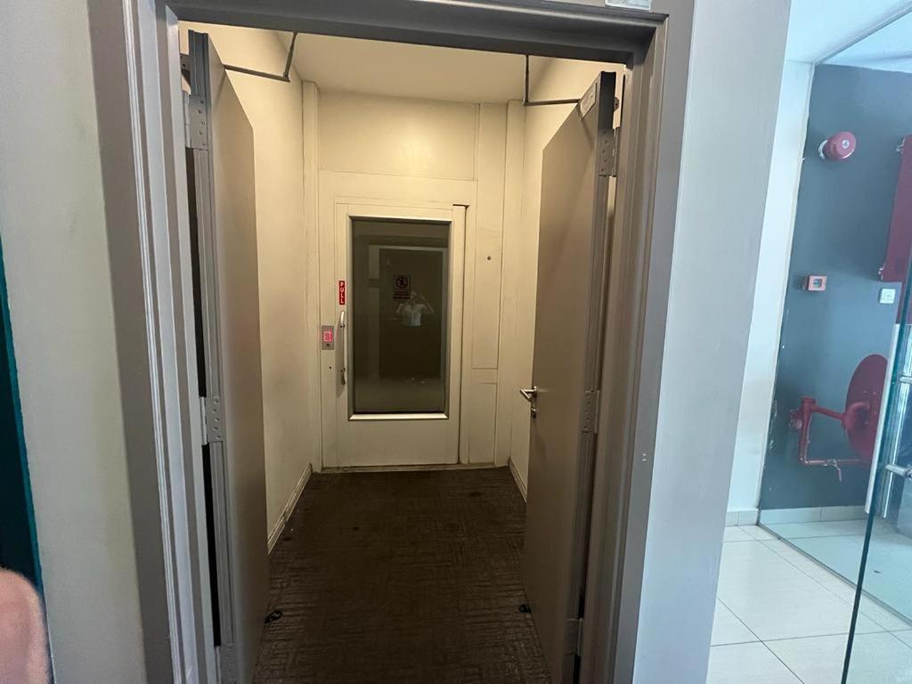 Smile Hotel Subang Airport 莎阿南 外观 照片