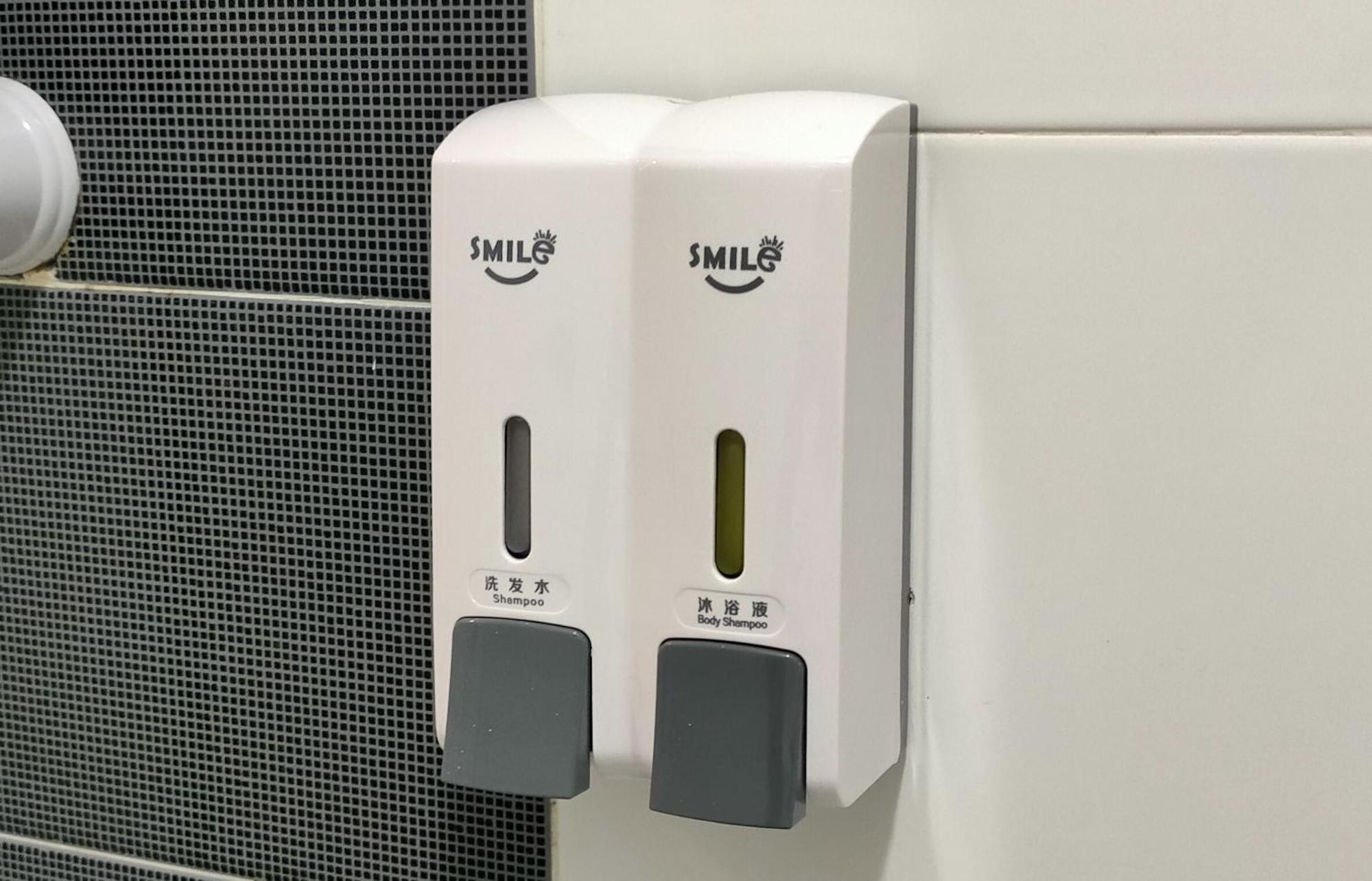 Smile Hotel Subang Airport 莎阿南 外观 照片